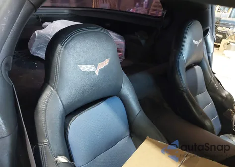 2005 Chevrolet Corvette z USA, uszkodzony, nr VIN 1G1YY24U155109932